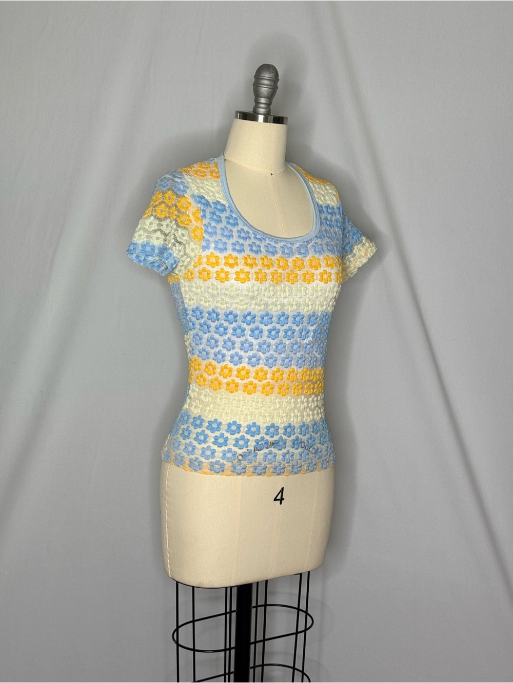 Vintage Diamonds USA Floral Lace Baby Tee Blue Yellow Orange 70s